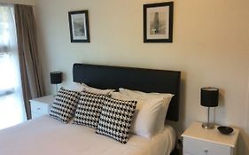 Clyde Apartments 3*